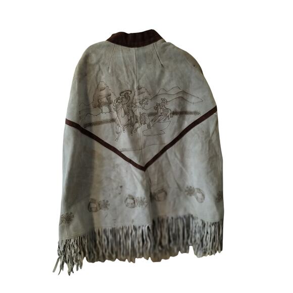 4230) Vintage Unisex Leather Western, Cowboy, Poncho Incised Horse with Fringe - Picture 4 of 8